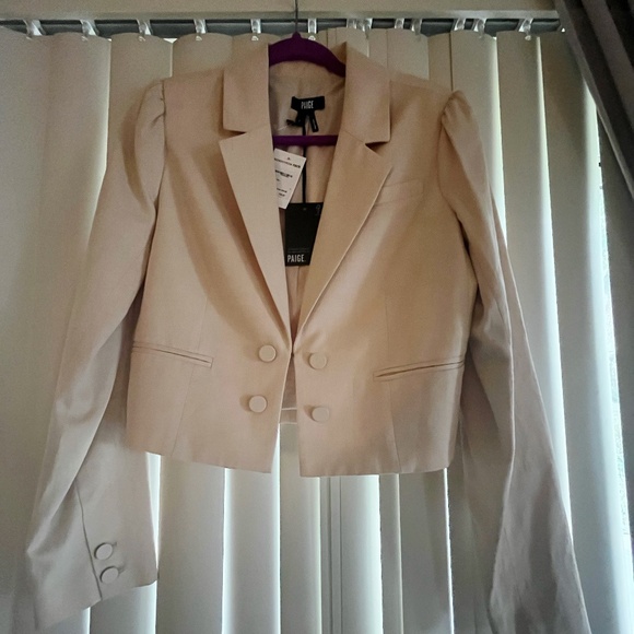 Woman’s off-white stylish blazer. BRAND NEW!!! - Picture 1 of 6